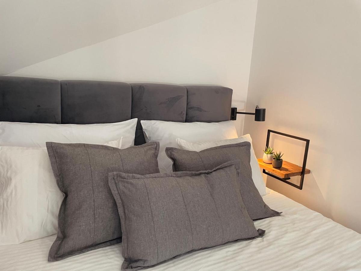 Grich Witch Apartment 萨格勒布 外观 照片